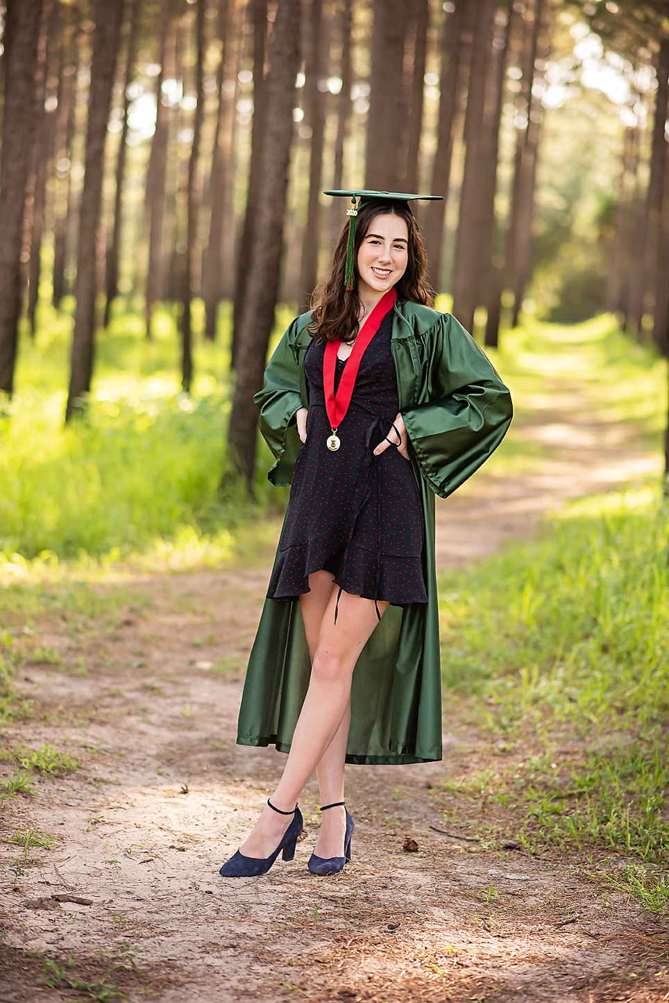 What do you wear to a cap and gown photo Maria Snider Photography