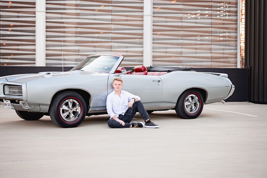 Houston senior photos with cars