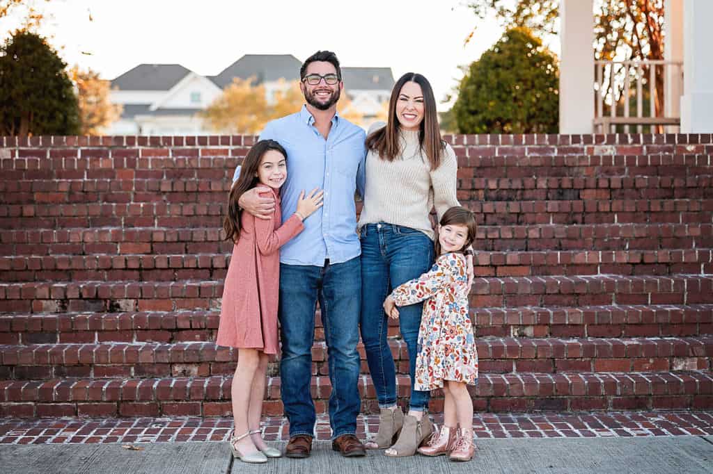 How do you pick clothes for a family photoshoot