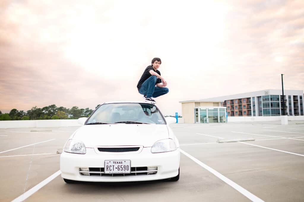 senior guy with his car
